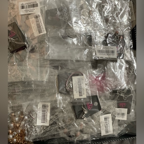 Paparazzi Necklaces - Picture 2 of 3